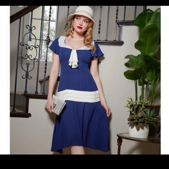 Unique Vintage 1920s Burgundy & Pink Wilshire Flapper Day Dress
Medium (6-8) - Picture 5 of 12